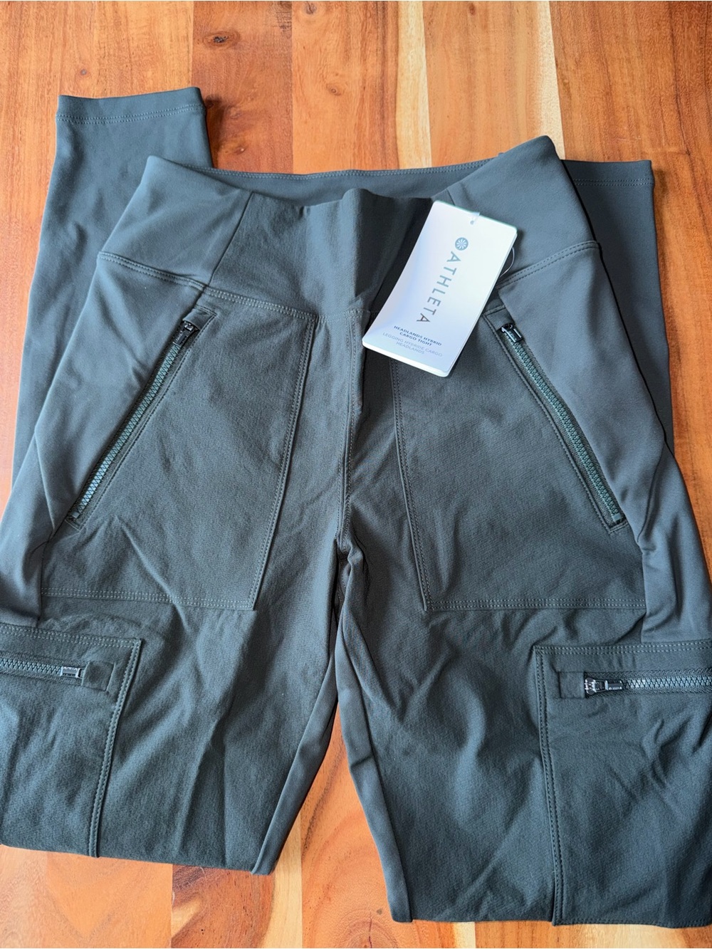Athleta Headlands Hybrid Cargo Tight